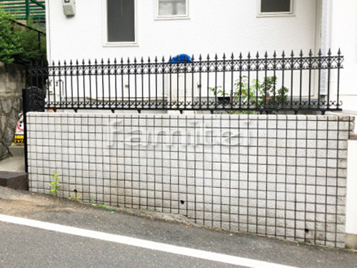 東大阪市 リフォームベーシック クローズ外構　玄関門扉 アプローチ階段 塀まわり 鋳物フェンス